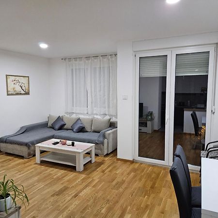 Apartman N&N Subotica Eksteriør billede