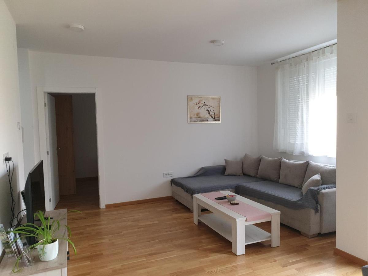Apartman N&N Subotica Eksteriør billede